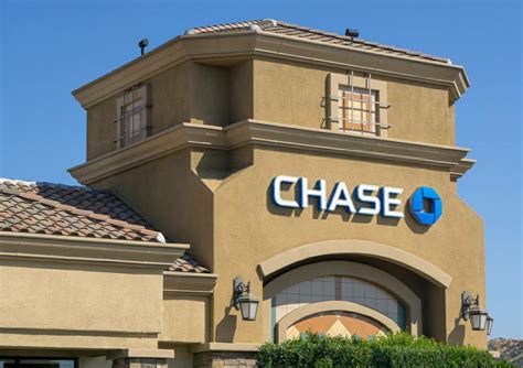 m to 4 p. . What time chase bank close on saturday